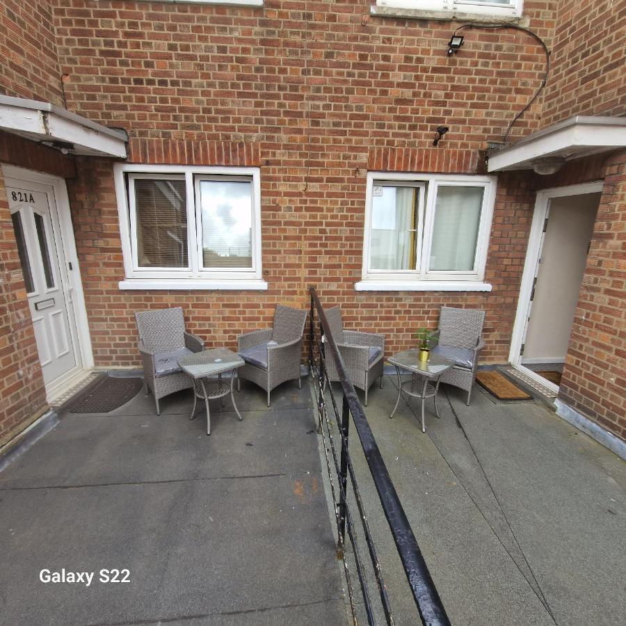 Finchley Holidays Whetstone 外观 照片